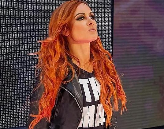 Becky Lynch becomes the new NXT Women’s Champion in a thrilling match