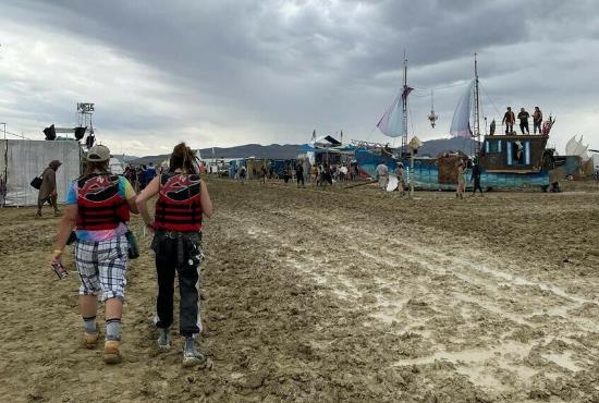Death and floods mar Burning Man festival in Nevada
