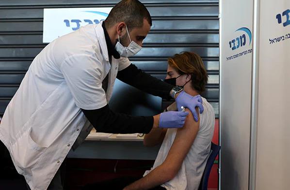 Israel faces surge in COVID-19 cases amid new variant concerns