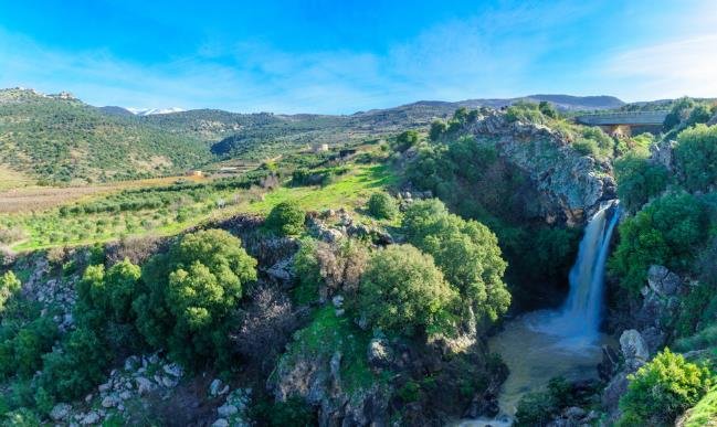 New observation point in the Golan Heights offers stunning views of three countries