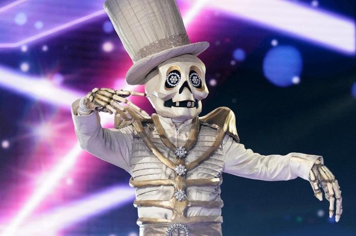 ‘The Masked Singer’ Season 10: Diver Unmasked as ‘Vanderpump Rules’ Star Tom Sandoval
