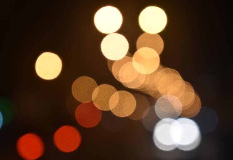 How to Create Stunning Anamorphic Bokeh Effects with DIY Lens Inserts