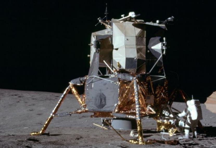 Peregrine Lander Faces Challenges in Historic Moon Mission