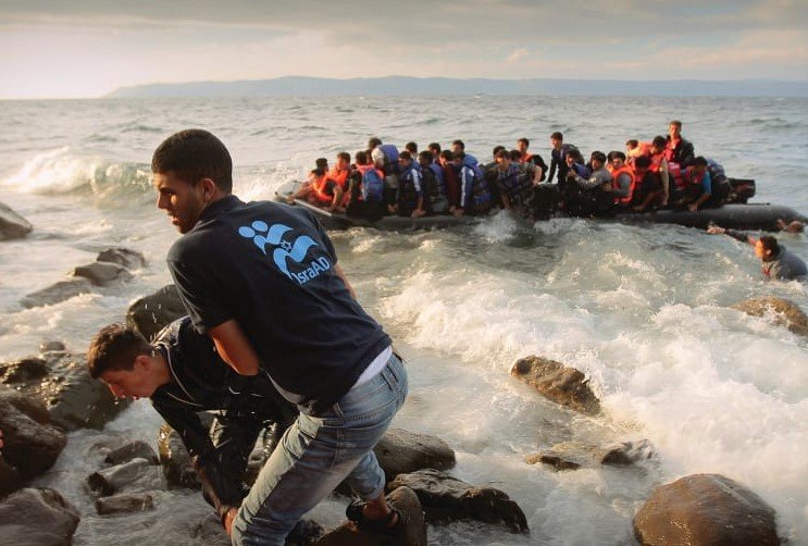 IsraAID volunteers rescue refugees in Greece