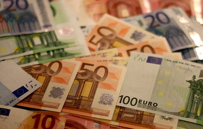 euro bills and egyptian pound bank