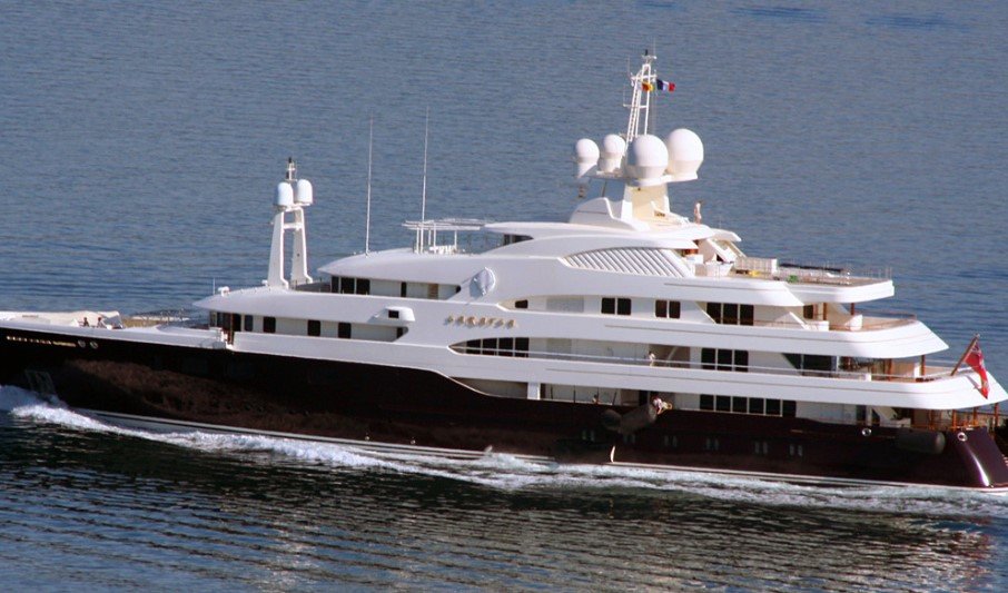 model of sarafsa yacht at eddisons auction