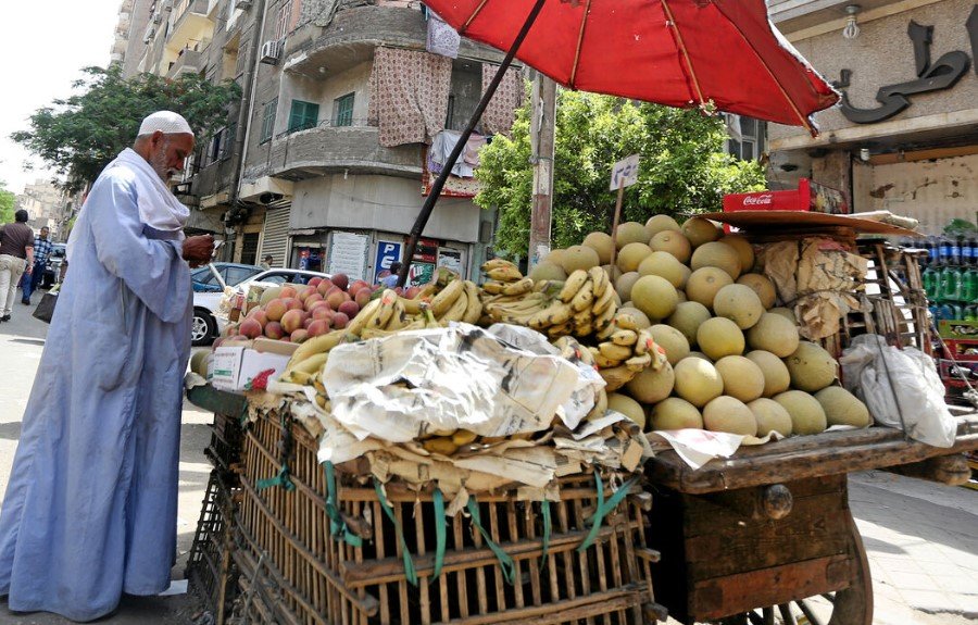 egypt economic crisis street vendor cairo