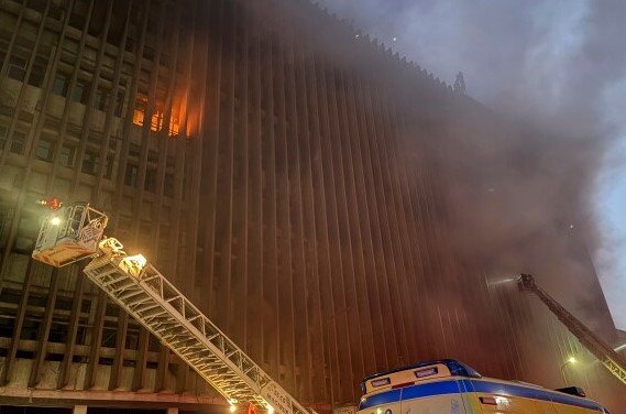 telecom egypt ramses building fire cairo