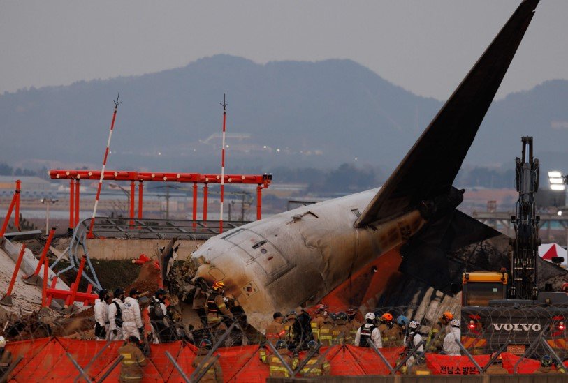 airplane diversion incident