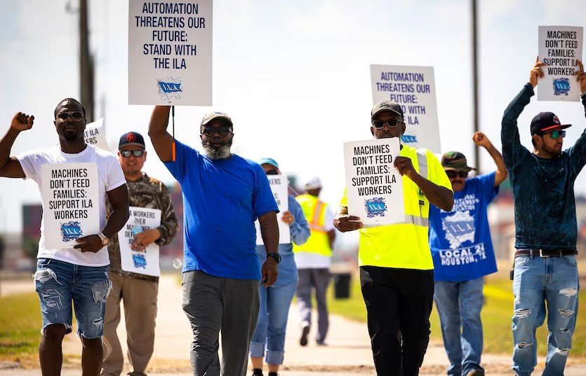 dock workers protest