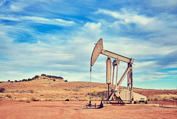 oil rig in desert