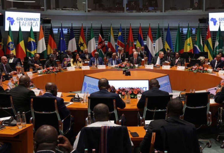 international diplomacy meeting