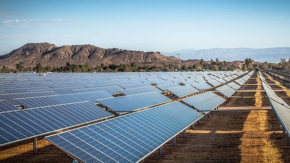 solar panels in desert