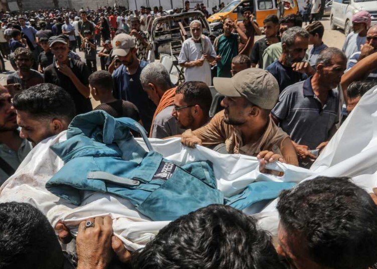 Gaza hospital volunteers