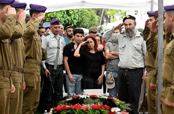 Lavi Lipshitz exhibit