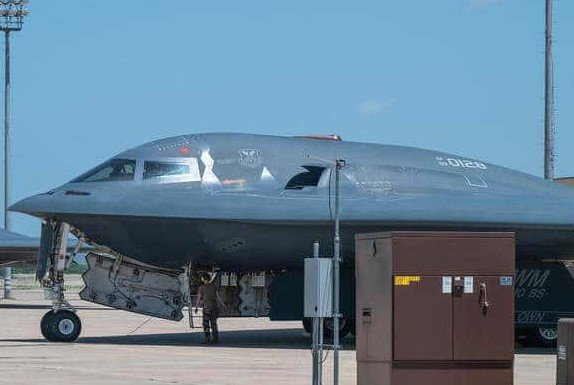 Donald Trump and F-35 jet