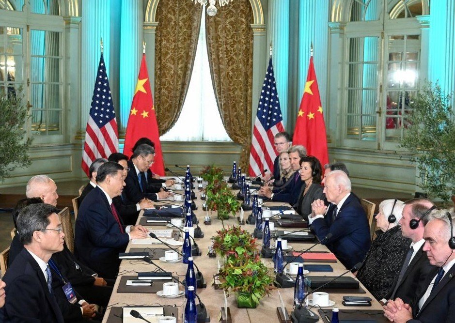 international diplomacy meeting