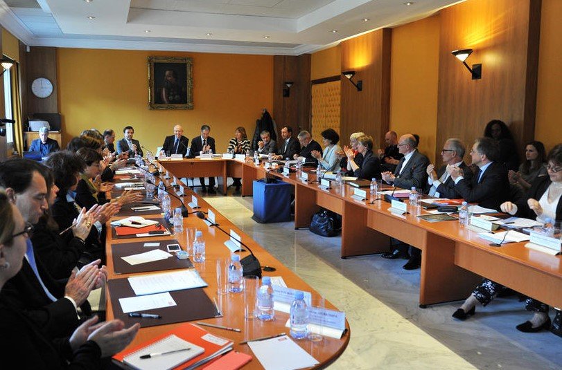 international diplomatic meeting