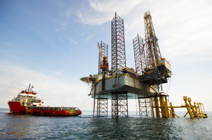 oil rig middle east