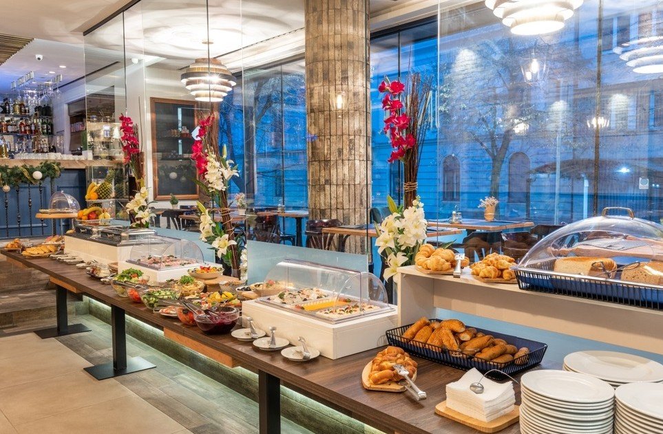 Carlton Tel Aviv hotel breakfast marina view