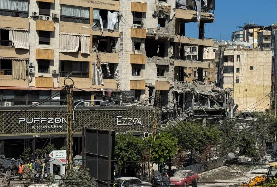 israeli-strikes-beirut-hotel-war