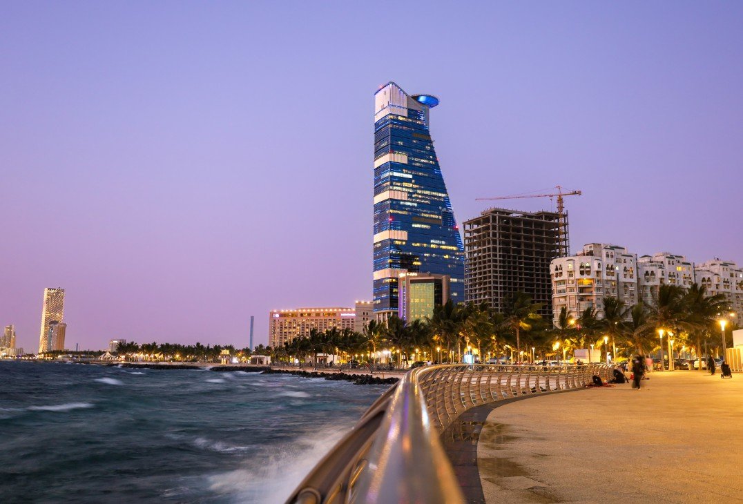 riyadh-escape-route-dubai-elites-flight-costs